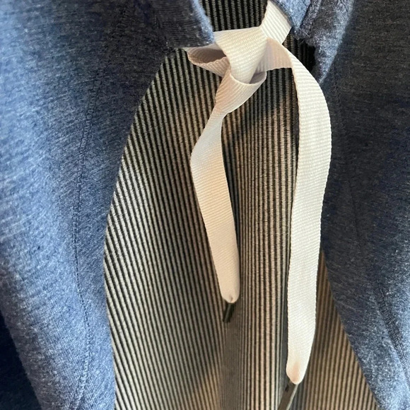 LOLE Cardigan Size L - Picture 8 of 10